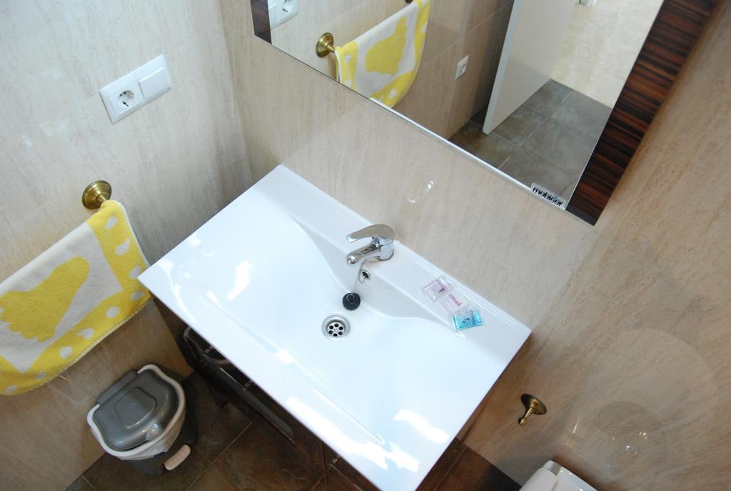 Carabeo 50 Apartments Casasol Нерха Екстер'єр фото